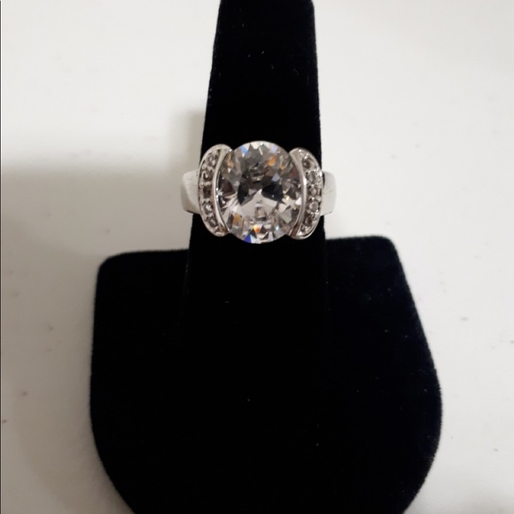 Ring - Picture 4 of 4